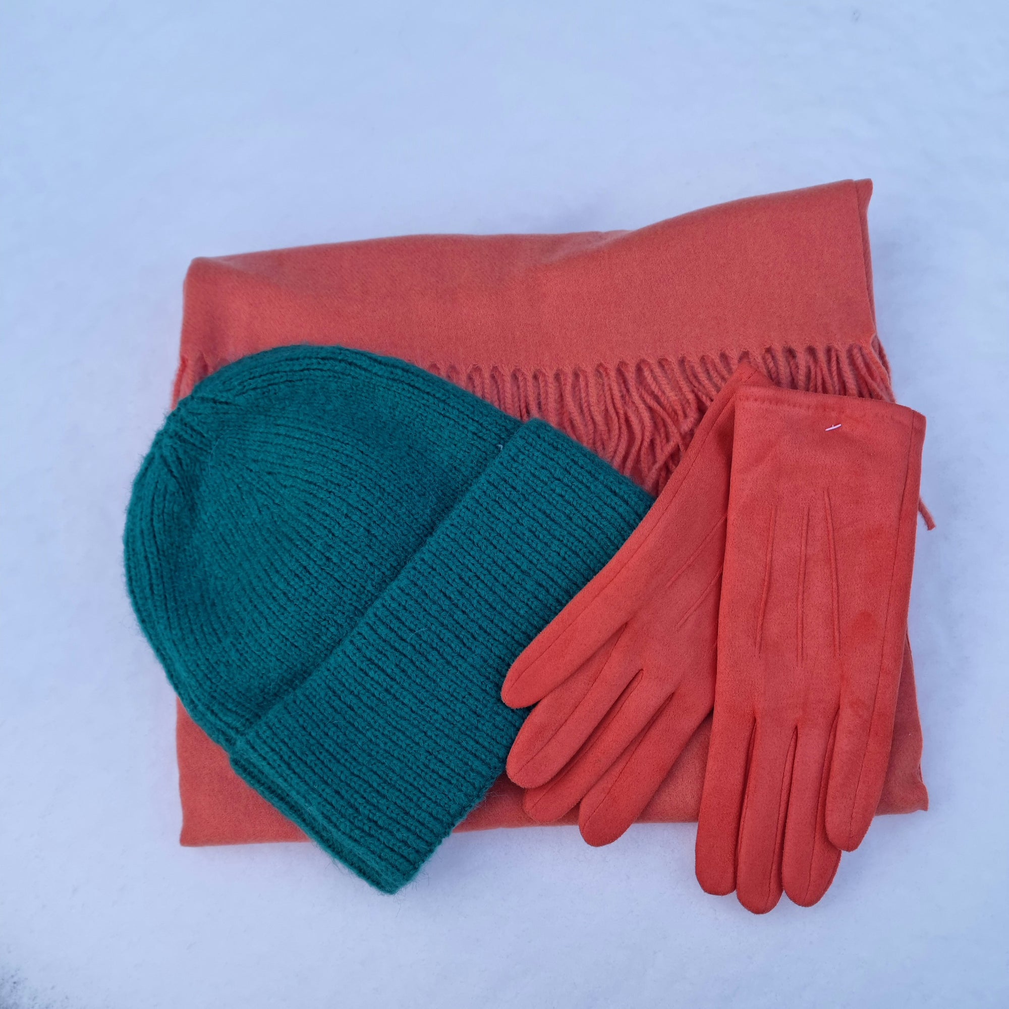 Frost orange gloves