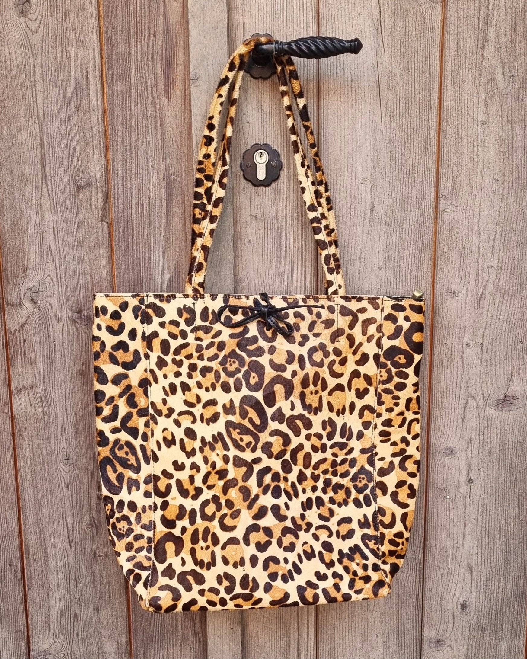 Yasmin leopard bag