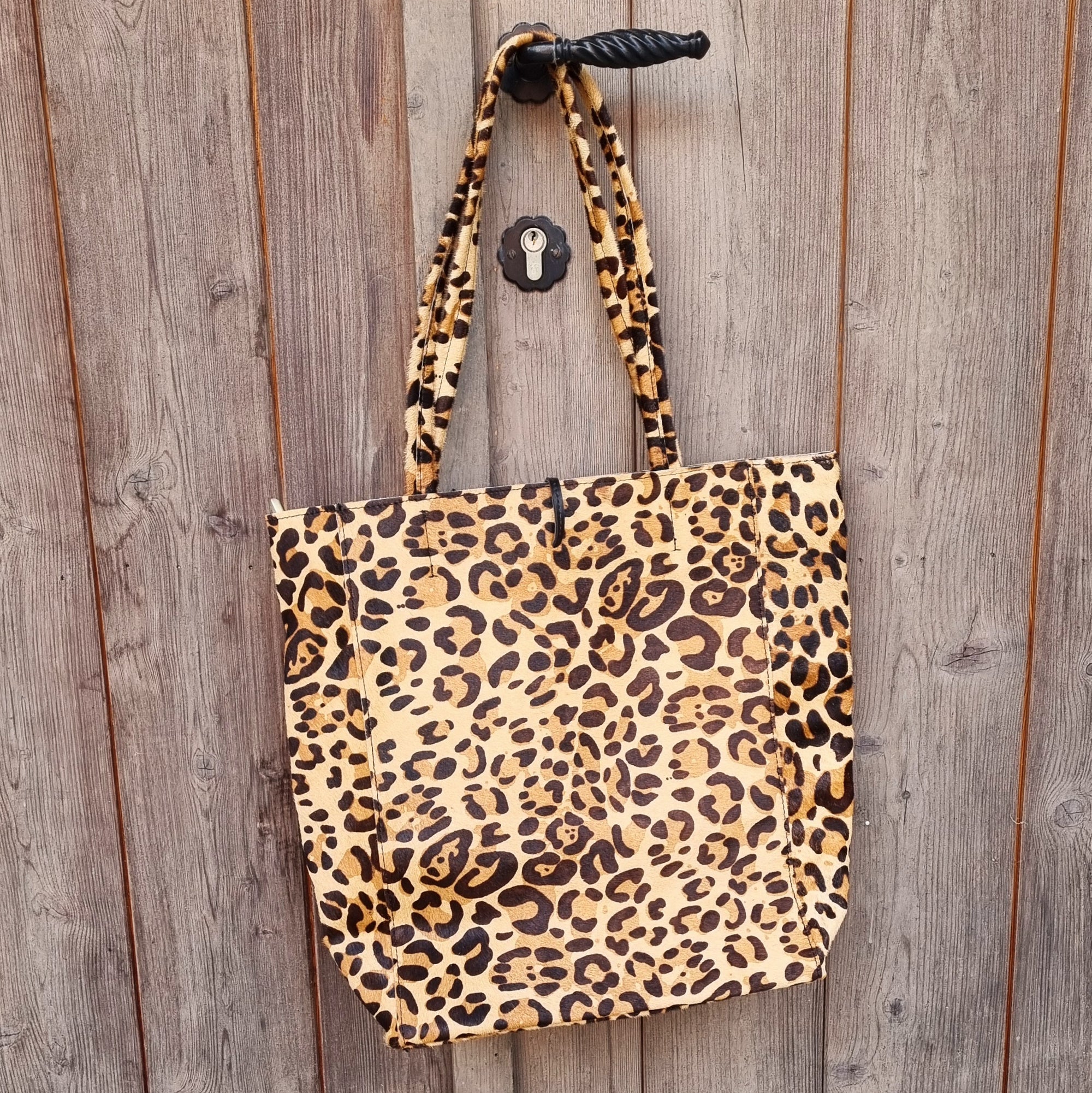 Yasmin leopard bag