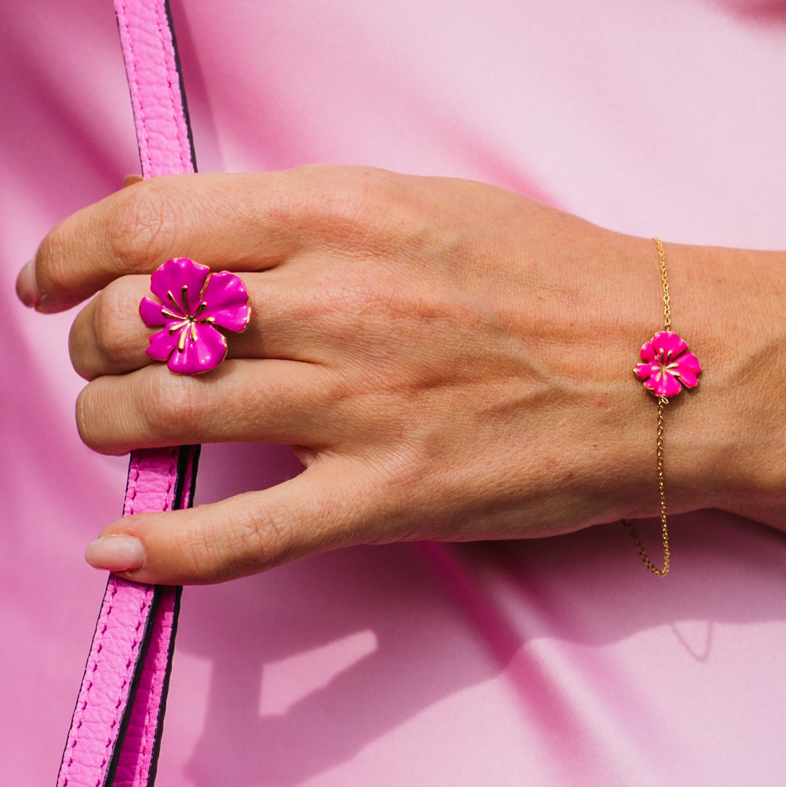 Chiara fuchsia flower Bracelet