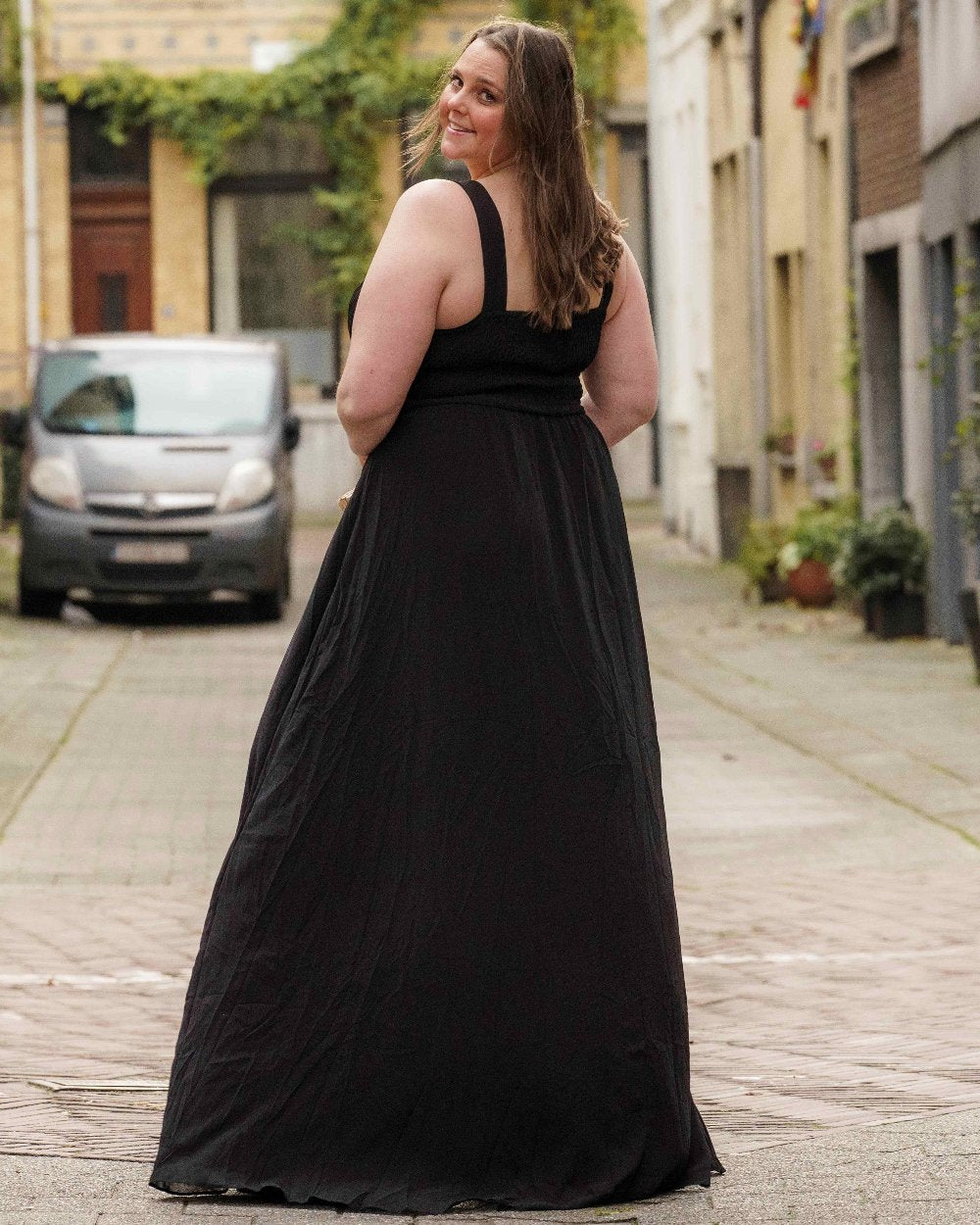 Eve black long curvy dress