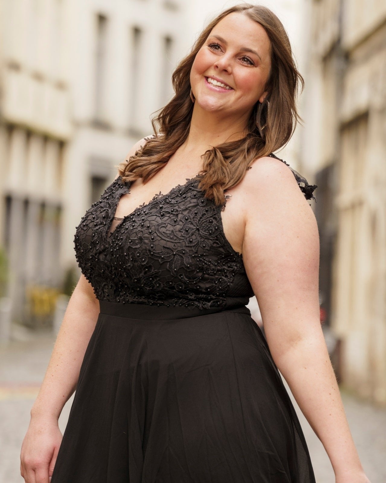 Lynne black midi curvy dress