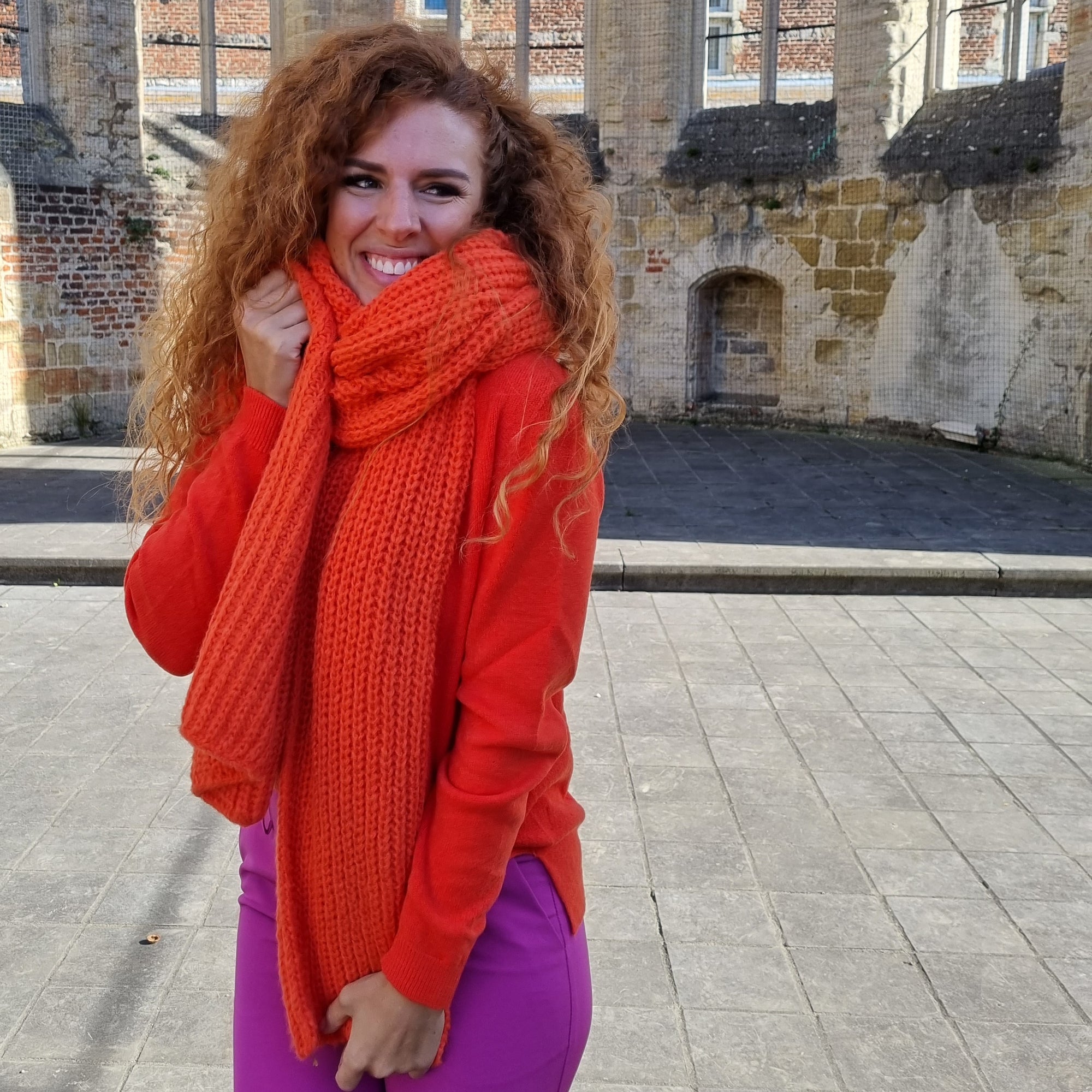 Rowling orange scarf