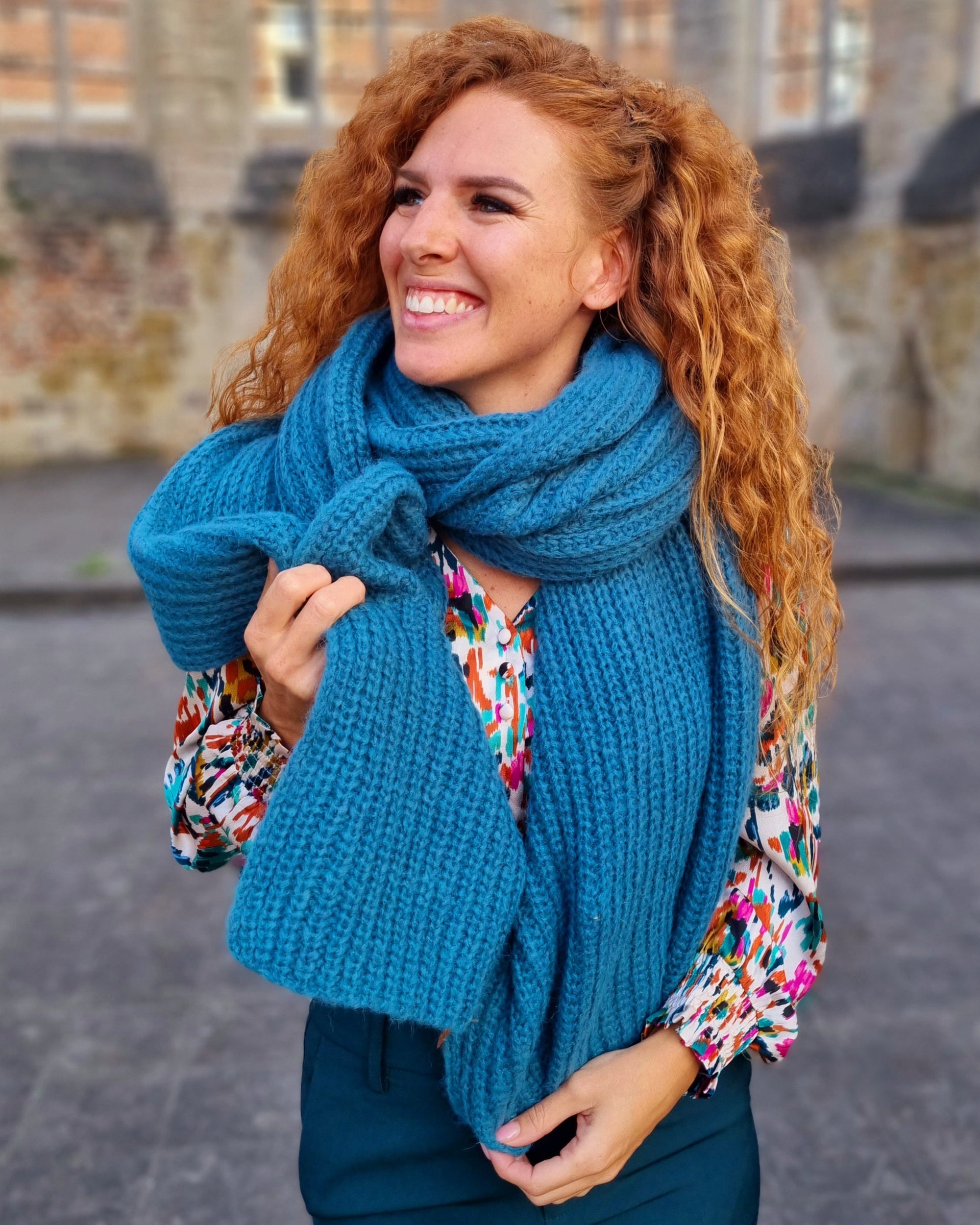 Rowling blue scarf