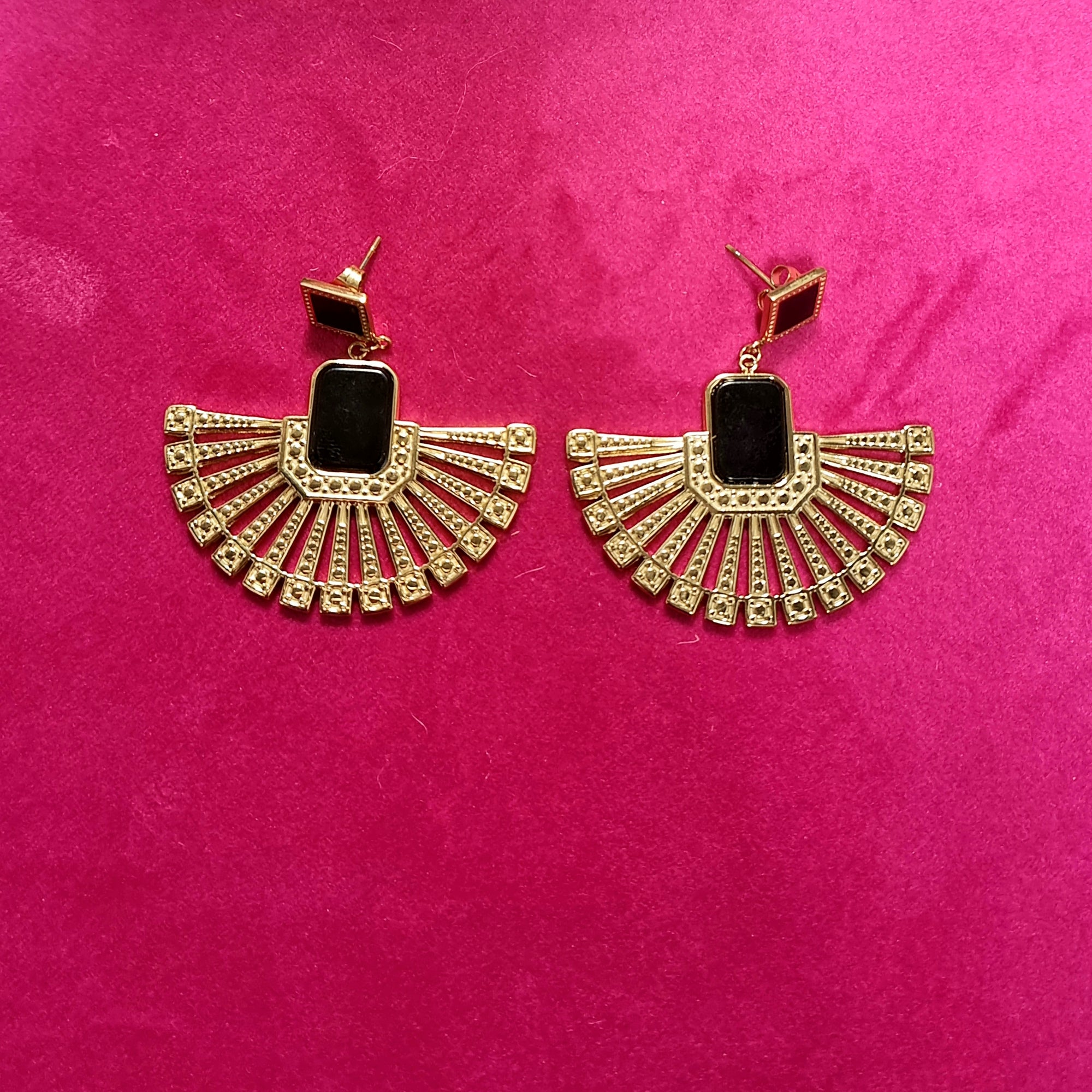 Gold big black stones earrings